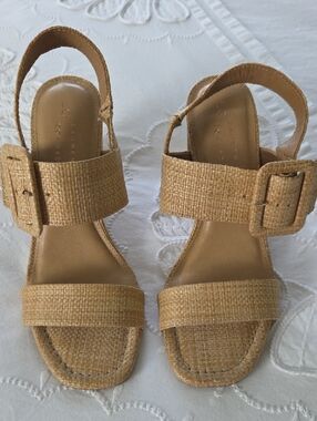 LC Lauren Conrad Tan Woven Buckle Slingback Sandals